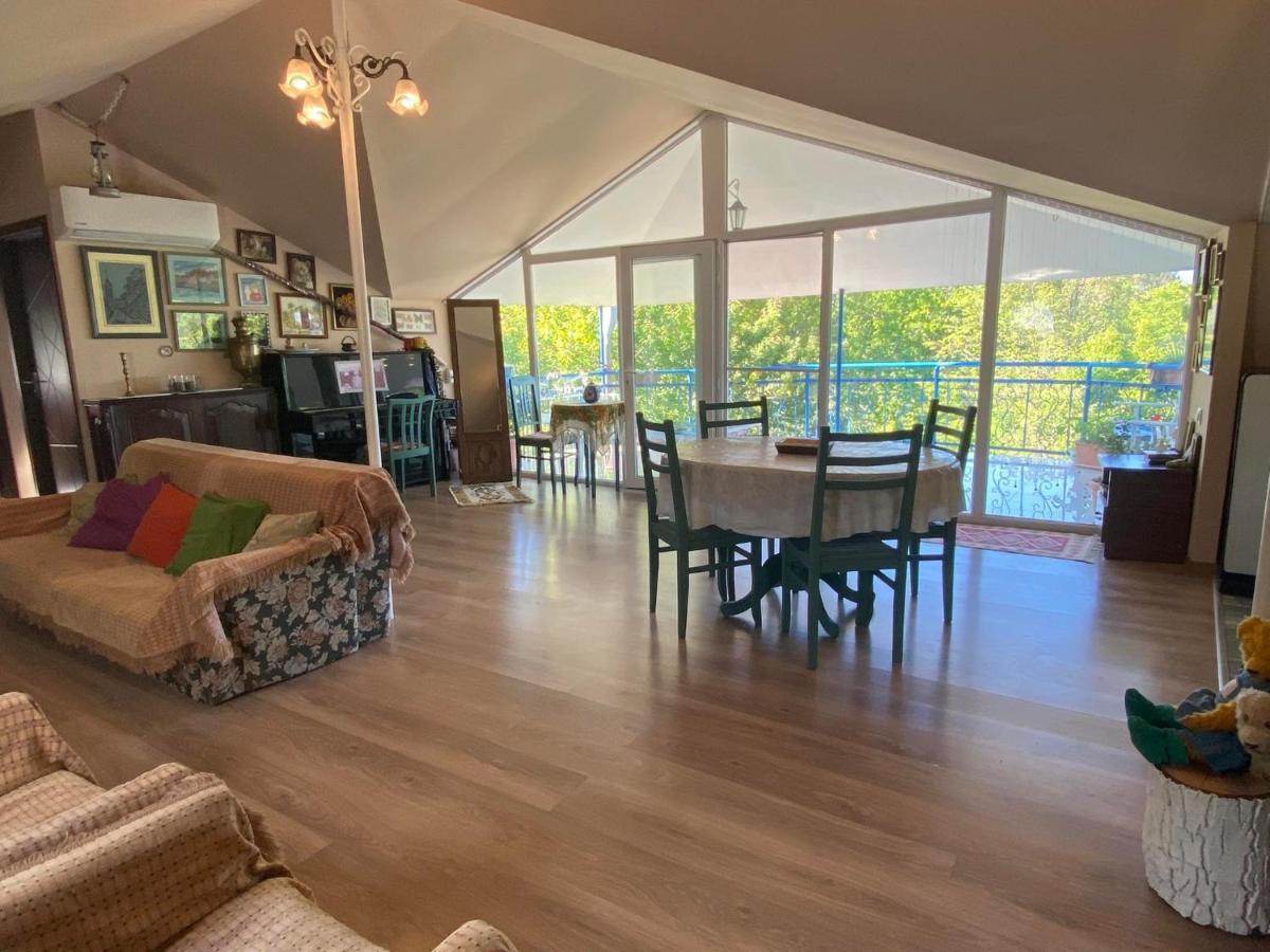 Nino'S Veranda Apartment تأيلافي المظهر الخارجي الصورة